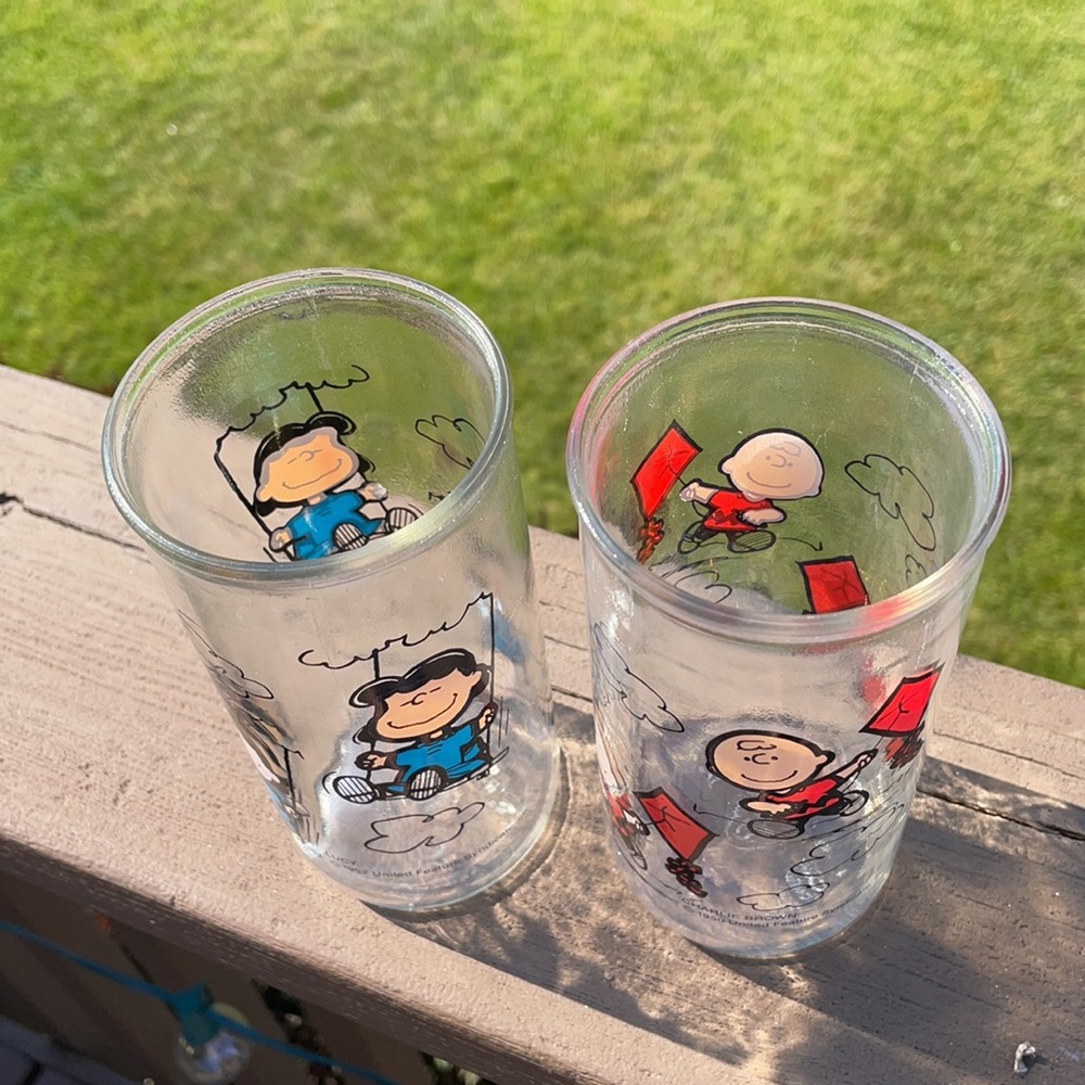 Pair of Charlie Brown and Lucy Peanuts Drinkware Glasses - Picture 6 of 10
